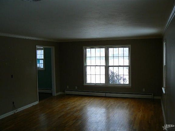 3rd image of 4511 Highwood Dr