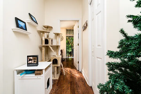 Rented by SCOUTBK.COM | media 2