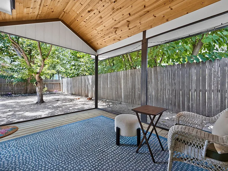 801 Kavanagh Dr — Photo 34