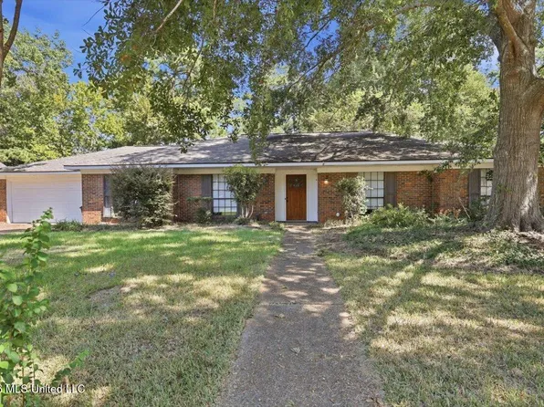 144 Westlake Dr, Brandon, MS 39047