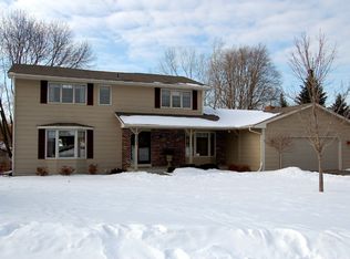 1304 Raspberry Ct, Eagan, MN 55123