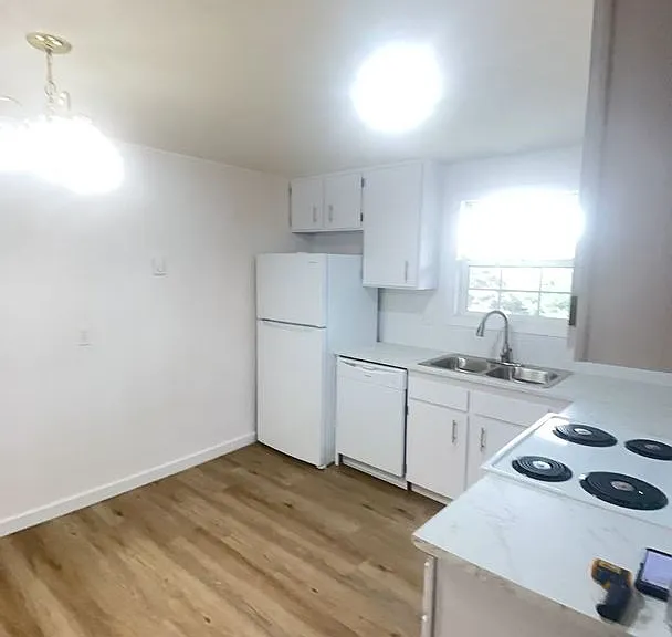 340 NW Heard St — Photo 45