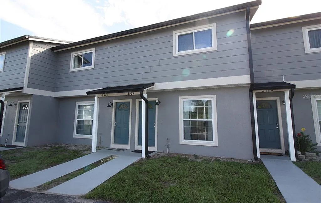 2 bed, 2.5 bath, 4488 sqft, $1,775 — Photo 1