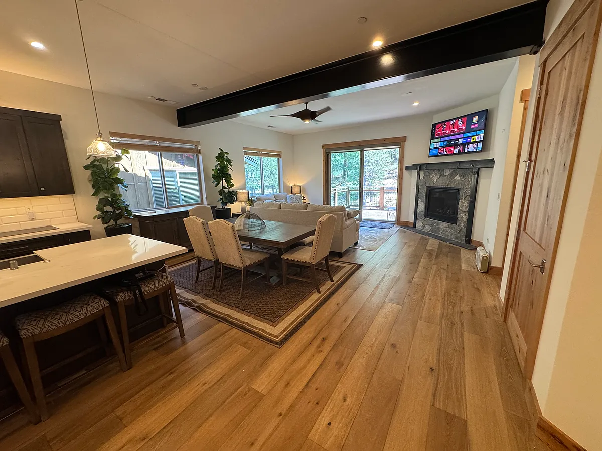 Building Photo - 11643 McClintock Loop #2