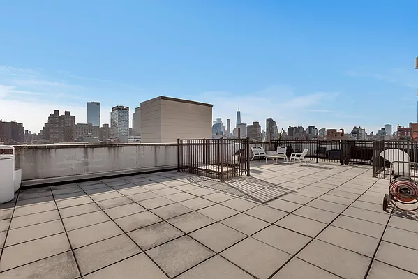 Rented by Douglas Elliman | media 14