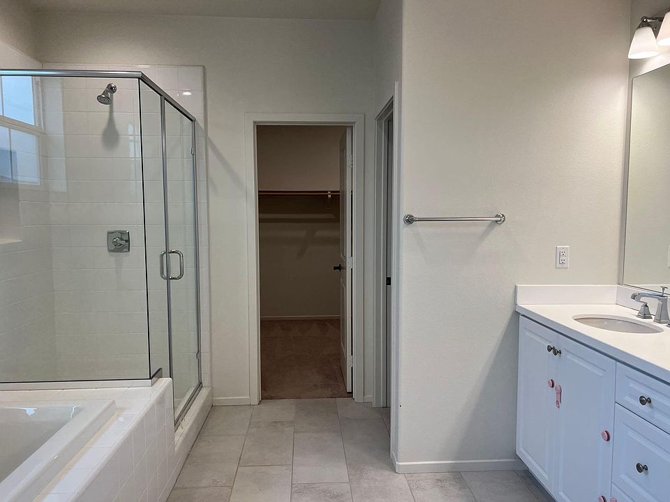 1st image of 4034 S Inglenook Way