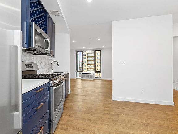 4th image of 41-32 27th St #C2