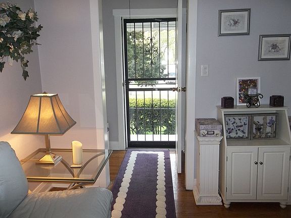 4th image of 10137 McLean Ave