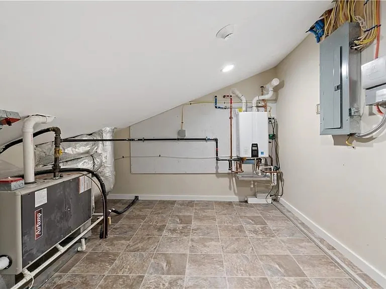 595 Saint Paul St #1 — Photo 13