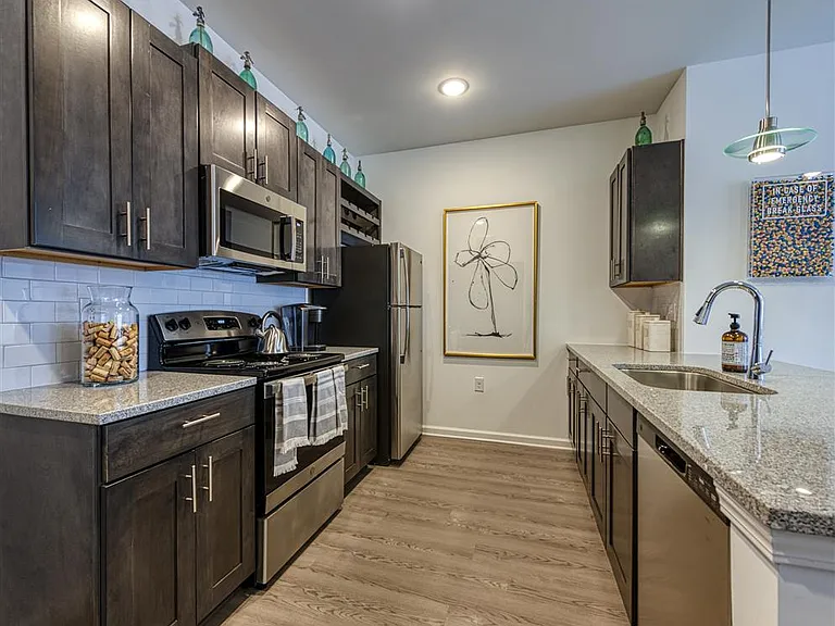 10 Arden Farms Ln — Photo 1