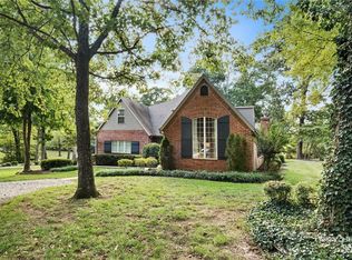 6210 S Garrett Ln, Rogers, AR 72758