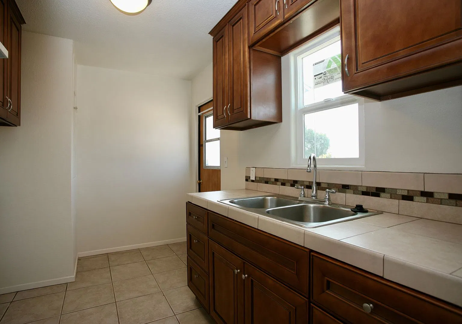 1Br 1Ba Duplex — Photo 4
