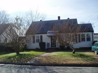 389 Sampson Ave, Hampton, VA 23661