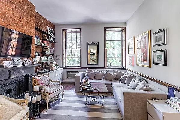 Rented by Bond New York | media 22