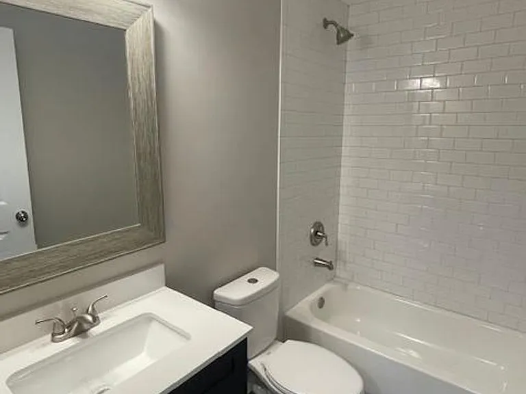 1007 Pine St — Photo 13
