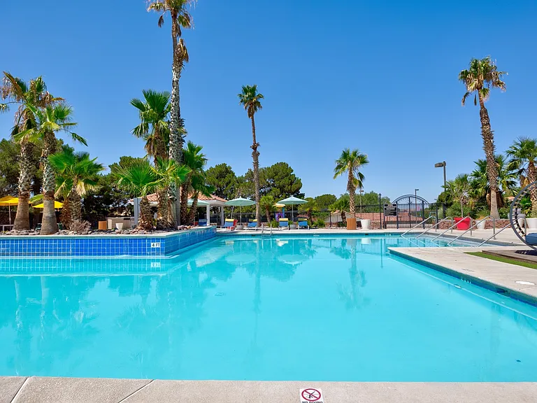Resort Style Swimming Pool