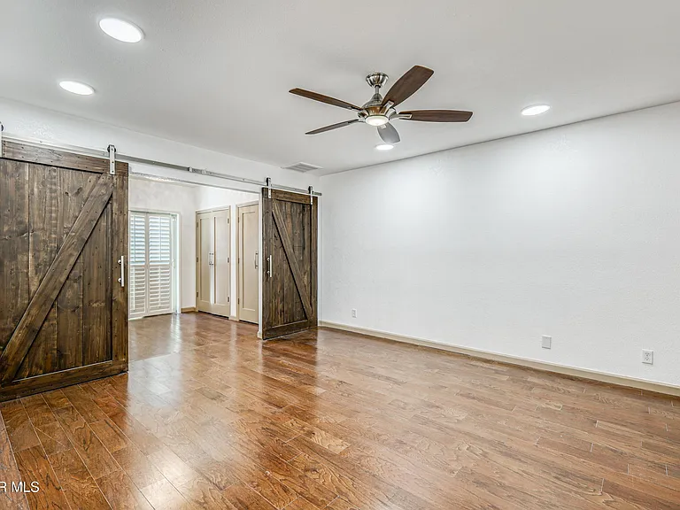 4945 Vista Grande Cir — Photo 25