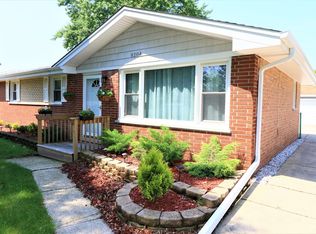 8204 S Ferdinand Ave, Bridgeview, IL 60455