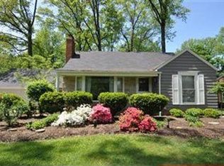 540 Cahoon Rd, Bay Village, OH 44140