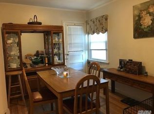 111 Riviera Pkwy, Lindenhurst, NY 11757