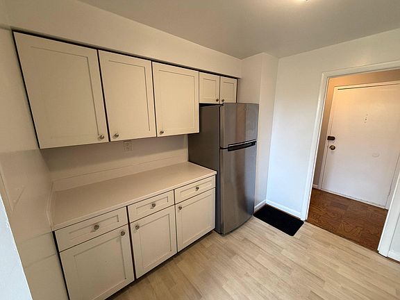 4th image of 4201 Cherry Hill Rd APT 302