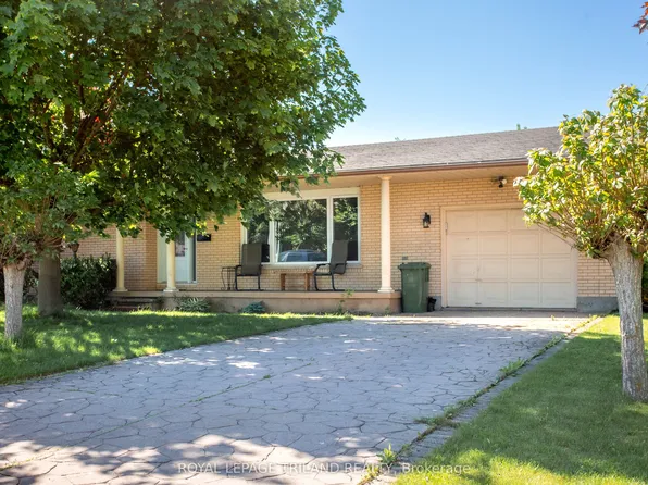 8 Croatia Ct, Saint Thomas, ON N5R 5P6