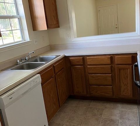5th image of 106 Tamara Ln #B