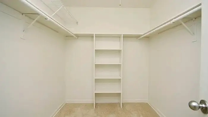 710 Oakton St #306 — Photo 11
