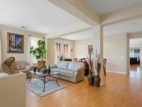 5th image of 27130 Oak Glen St