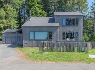 135 Larkspur Close, Sea Ranch, CA 95497