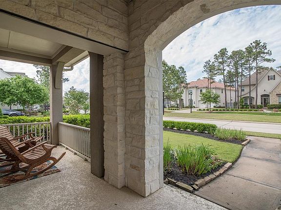 Wow! Look out from your porch and see how beautiful this street is!