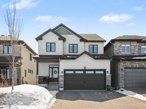 757 Parade Dr, Ottawa, ON K2S 0Z6