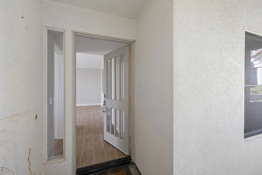 2 bed, 1230 sqft, $4,650 — Photo 4
