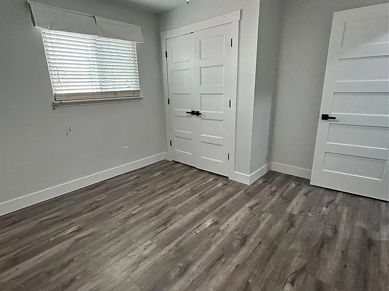 8523 Riverside Walk Ln — Photo 13