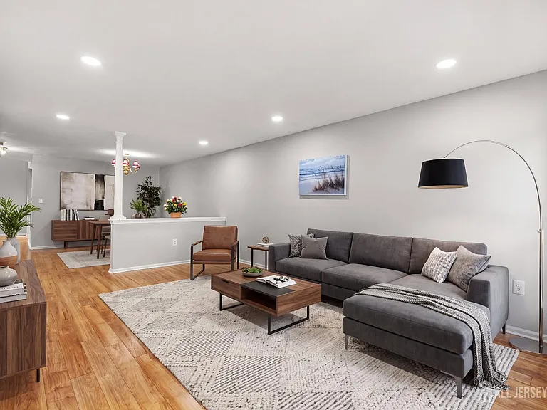 16 Lee Ct #405 — Photo 7