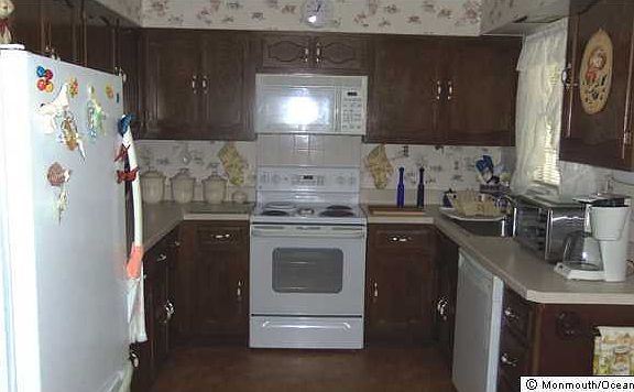 3rd image of 98 Cambridge Circle #A