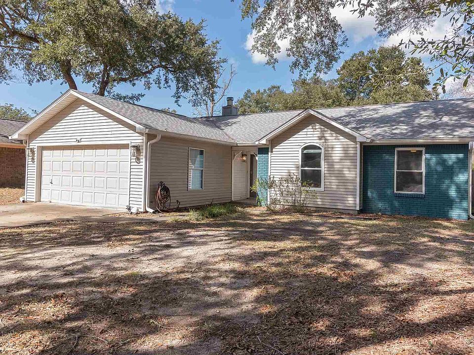 1st image of 2776 Honeywood Dr