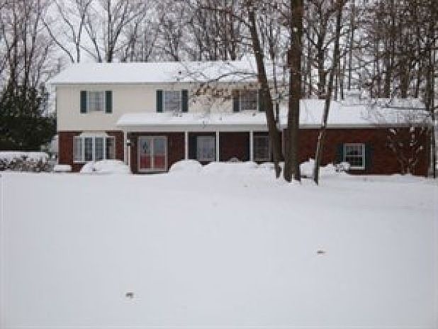 1st image of 9566 Gloria Dr