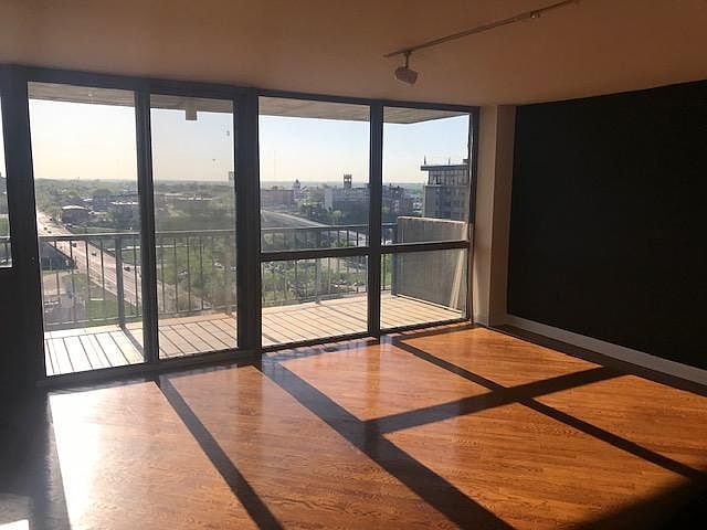 1st image of 600 E Admiral Blvd #1806