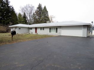 20300 W Rollins Rd, Lake Villa, IL 60046