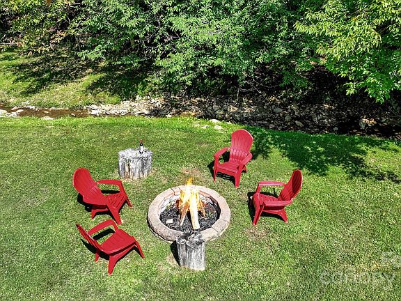 2nd image of 206 Leighway Ln #3B