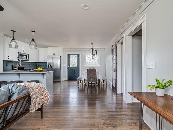 4th image of 202 Cox Dr