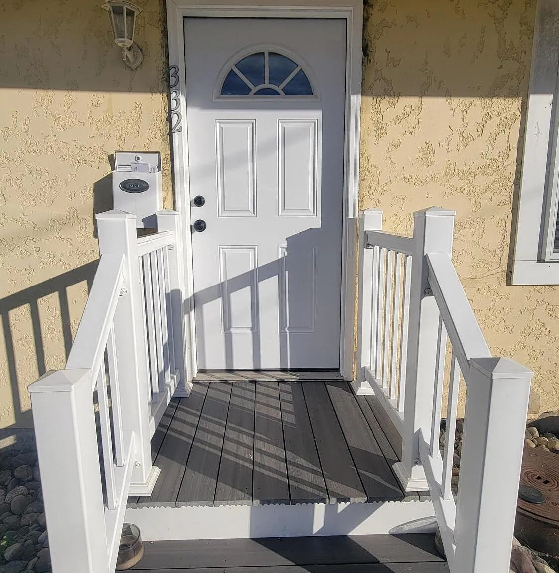 1 bed, 1.0 bath, 703 sqft, $1,050 — Photo 2