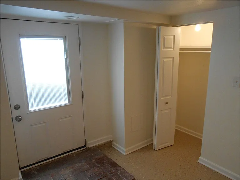 1318 Oakridge Rd — Photo 27