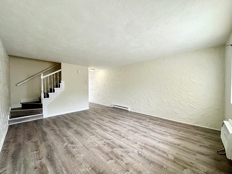 300 Smithfield Rd #Townhouse 10 — Photo 5