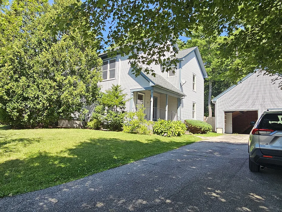 7 Stonegate Dr