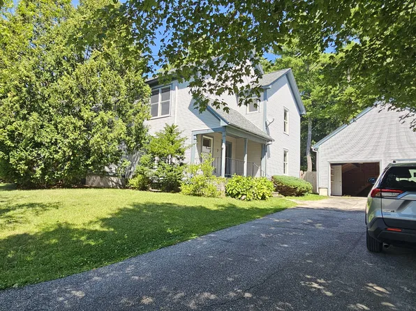7 Stonegate Dr, Middlebury, VT 05753