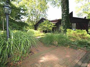 9516 Petersburg Rd, Evansville, IN 47725