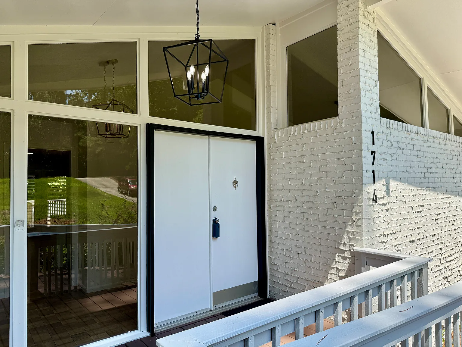 5 bed, 3256 sqft, $5,500 — Photo 2