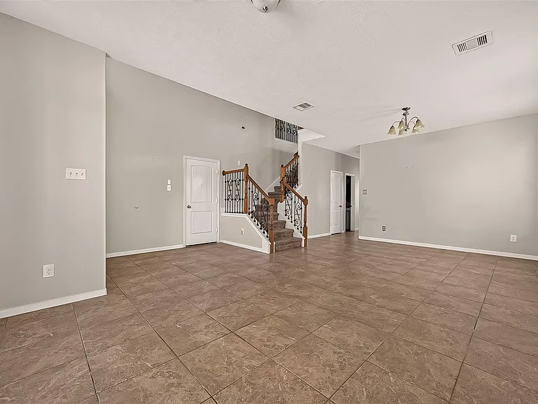 24906 Clover Ranch Dr — Photo 9